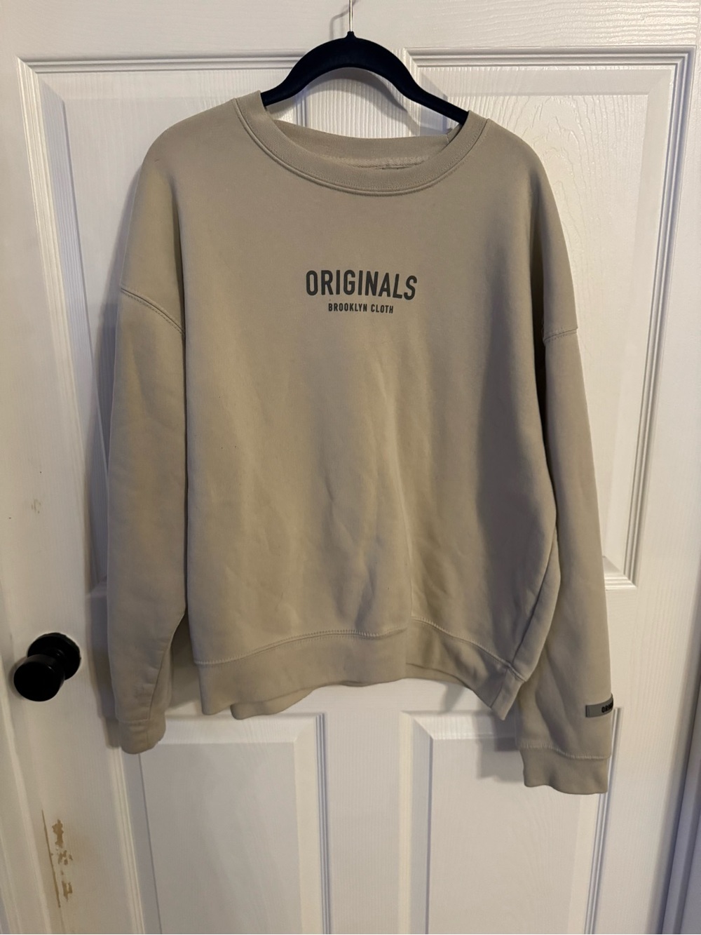 Brooklyn Cloth Women's Crewneck Sweatshirt in Taupe